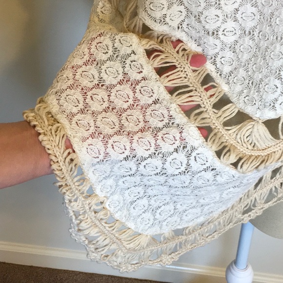 Umgee Tan/Cream Crochet/Macrame Boho Tunic Sz M - Picture 3 of 8